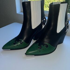 Steve Madden leather booties
